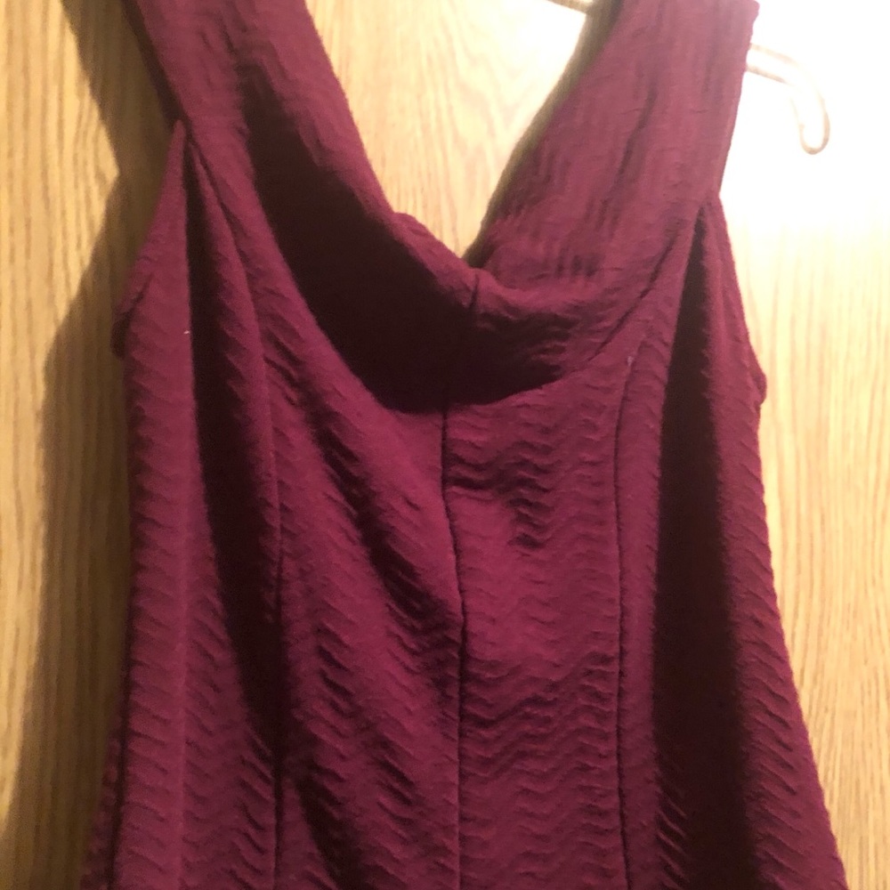 Women burgendy top